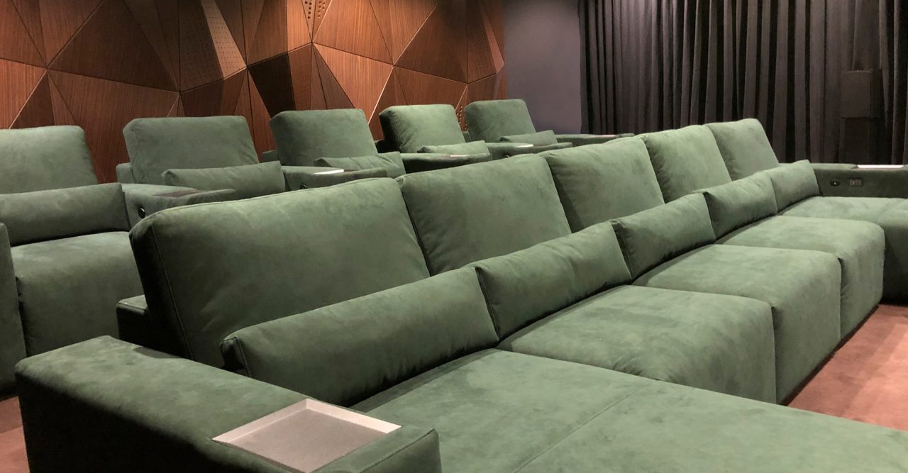 Home_theater with LARGO seating