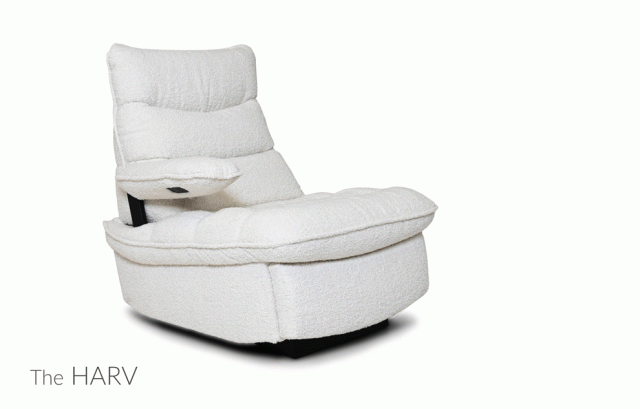 HARV By Cineak single seat in motion to showcase the functionality