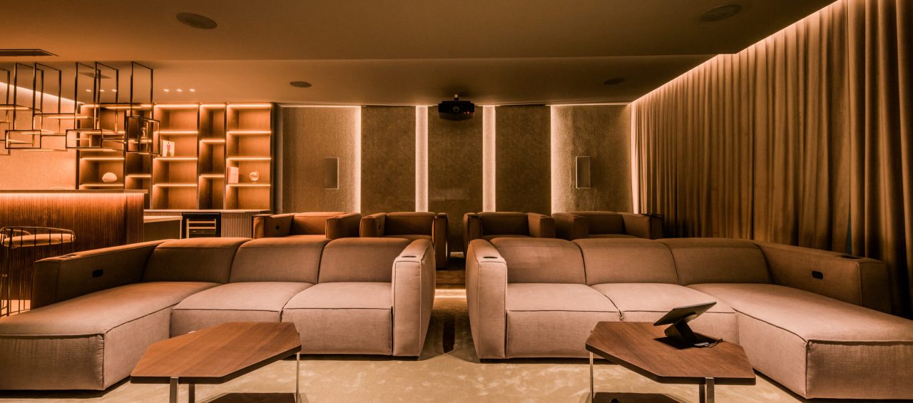 private cinema modern with Cineak gramercy seating